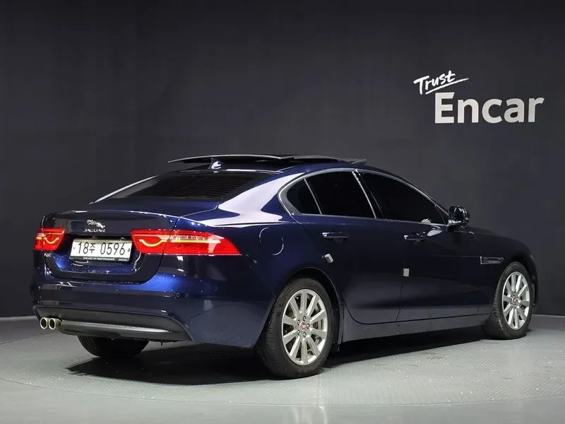 Jaguar XE 20D PRESTIGE, снимка 2 - Автомобили и джипове - 56463075
