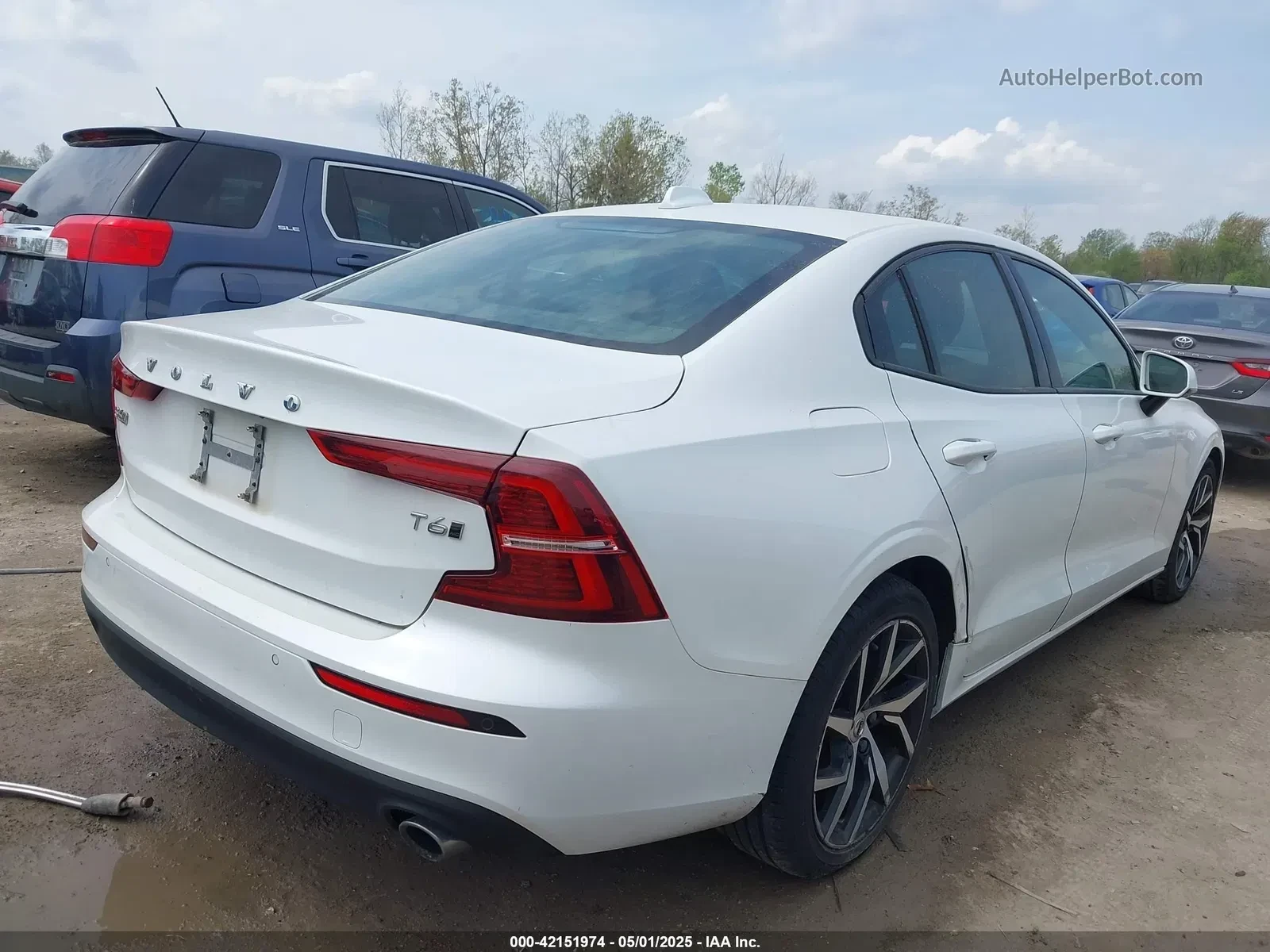 Volvo S60  - изображение 8