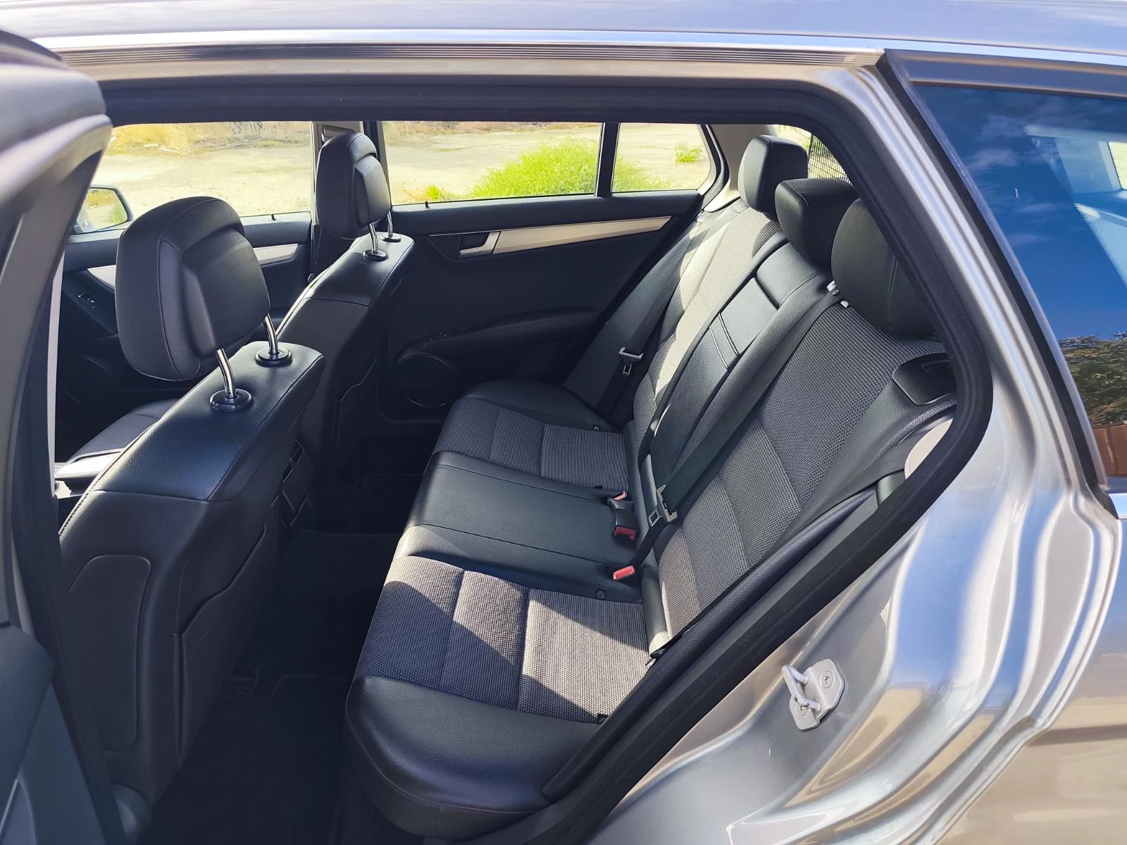 Mercedes-Benz C 300 Avangard/Мъртва точка/Следене ленти/HarmonKardon - изображение 9