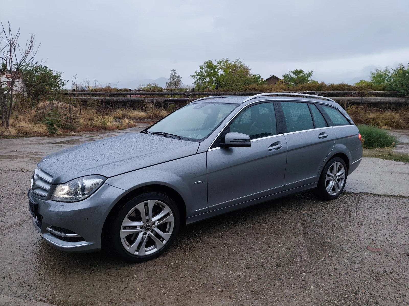 Mercedes-Benz C 300 Avangard/Мъртва точка/Следене ленти/HarmonKardon - изображение 3