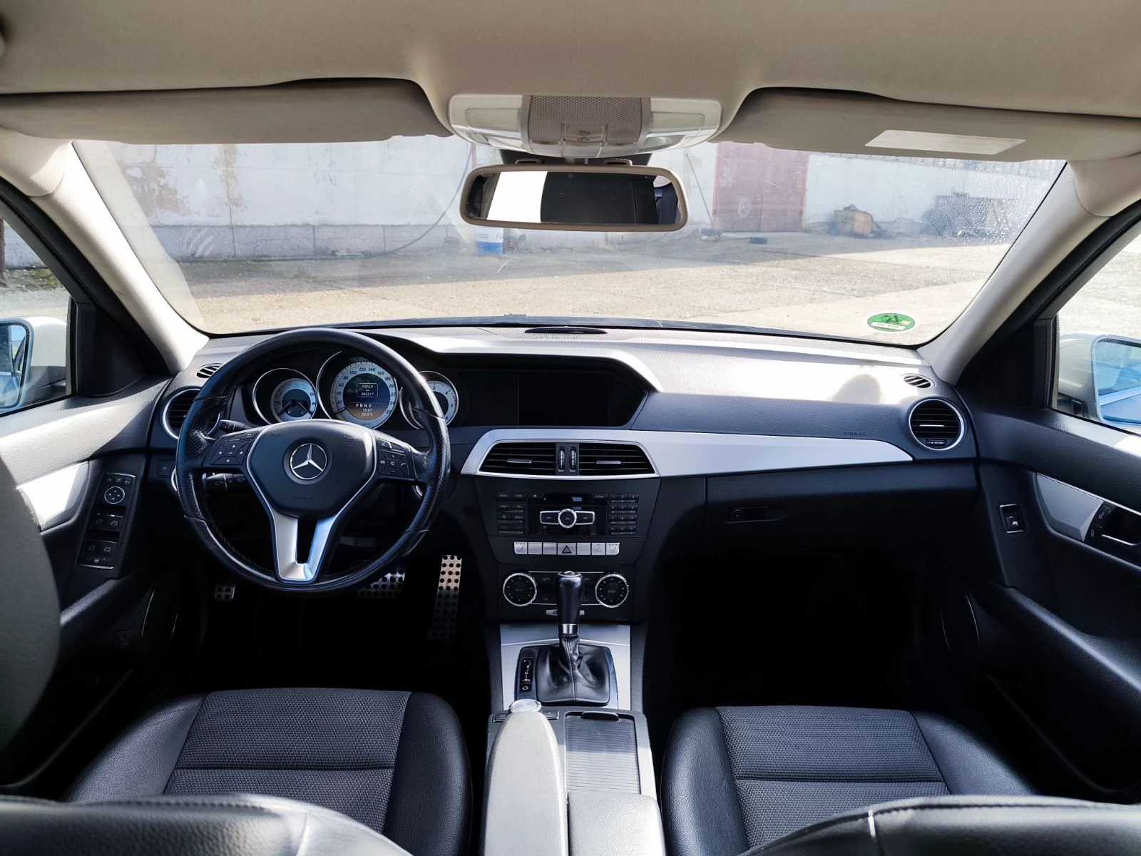 Mercedes-Benz C 300 Avangard/Мъртва точка/Следене ленти/HarmonKardon - изображение 10