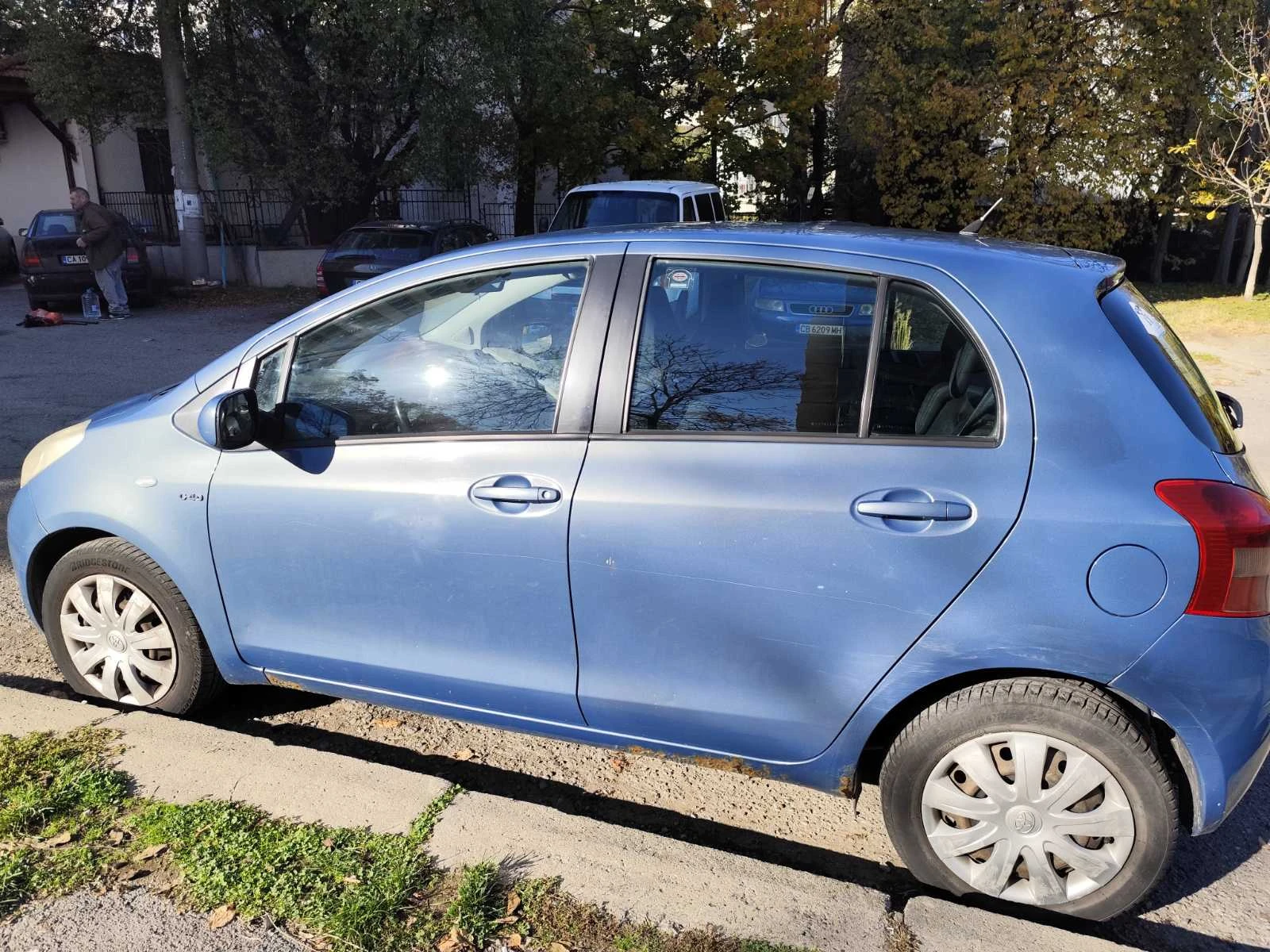 Toyota Yaris  - изображение 3