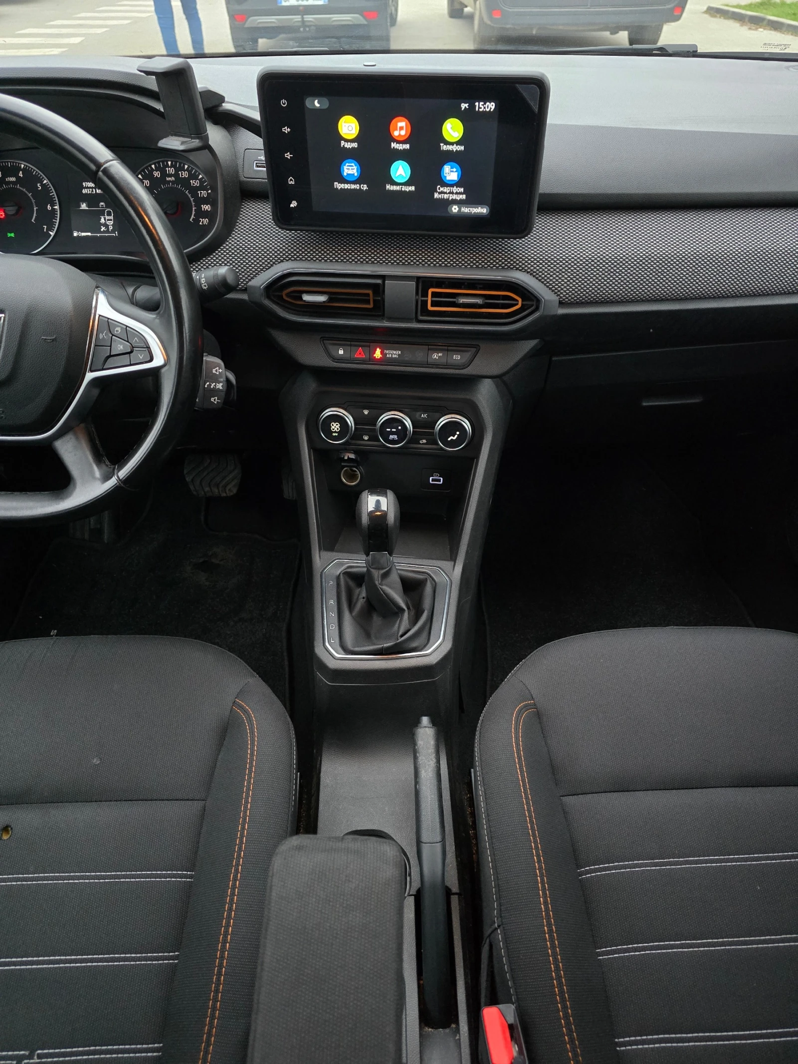 Dacia Sandero 1.0 Tce / Автоматик - изображение 9