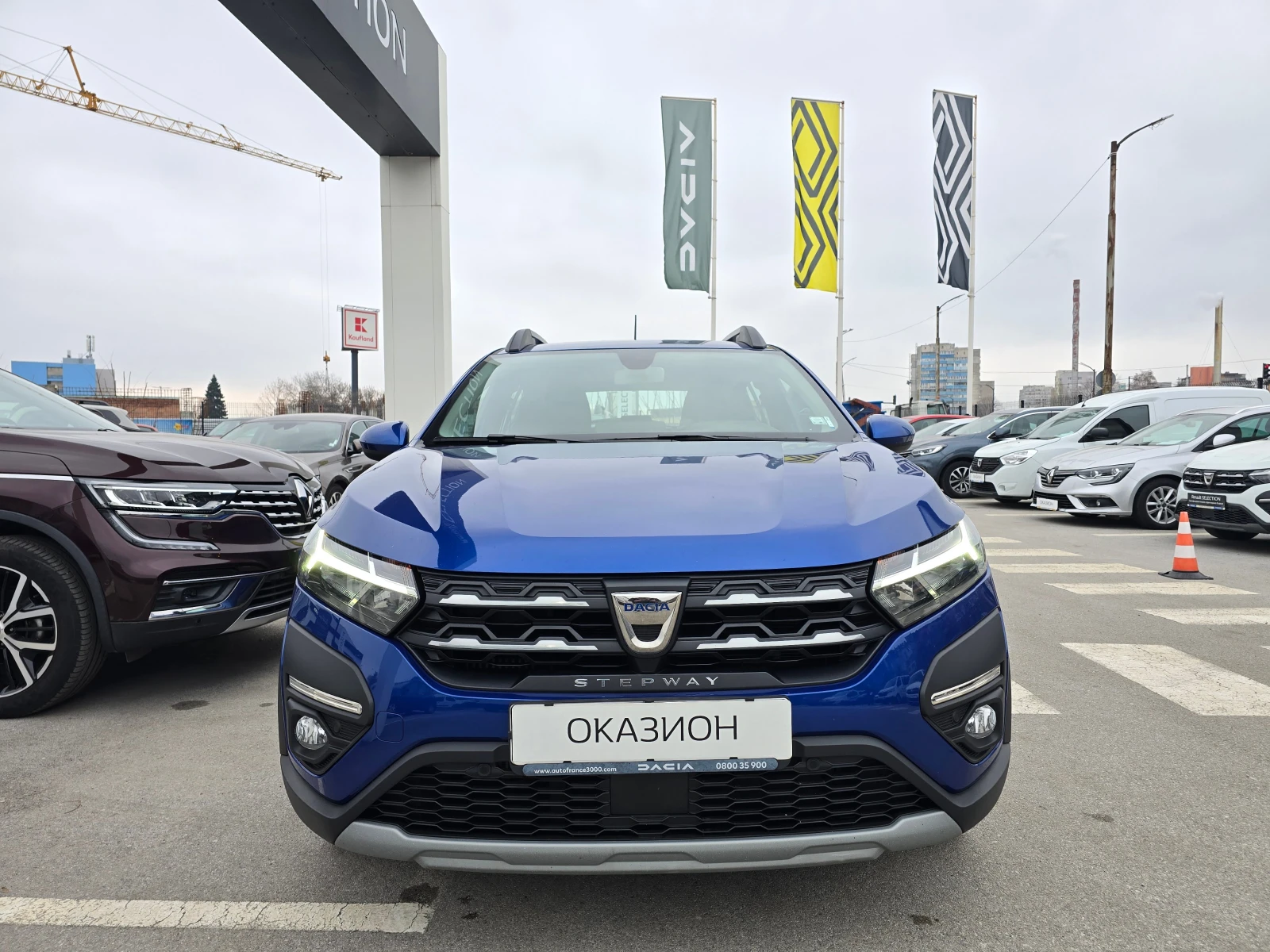 Dacia Sandero 1.0 Tce / Автоматик - изображение 2