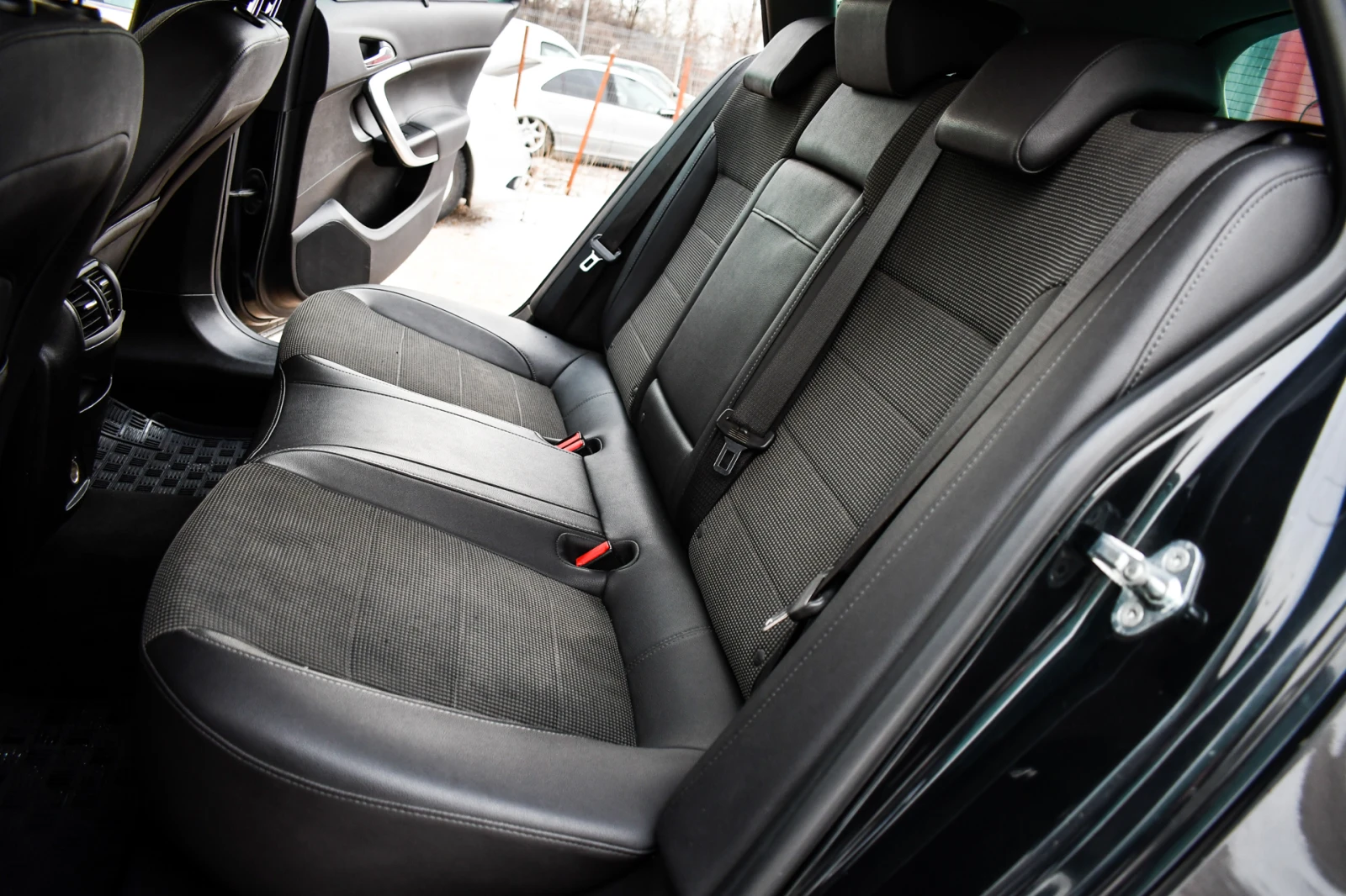 Opel Insignia CDTI 2.0 - изображение 10