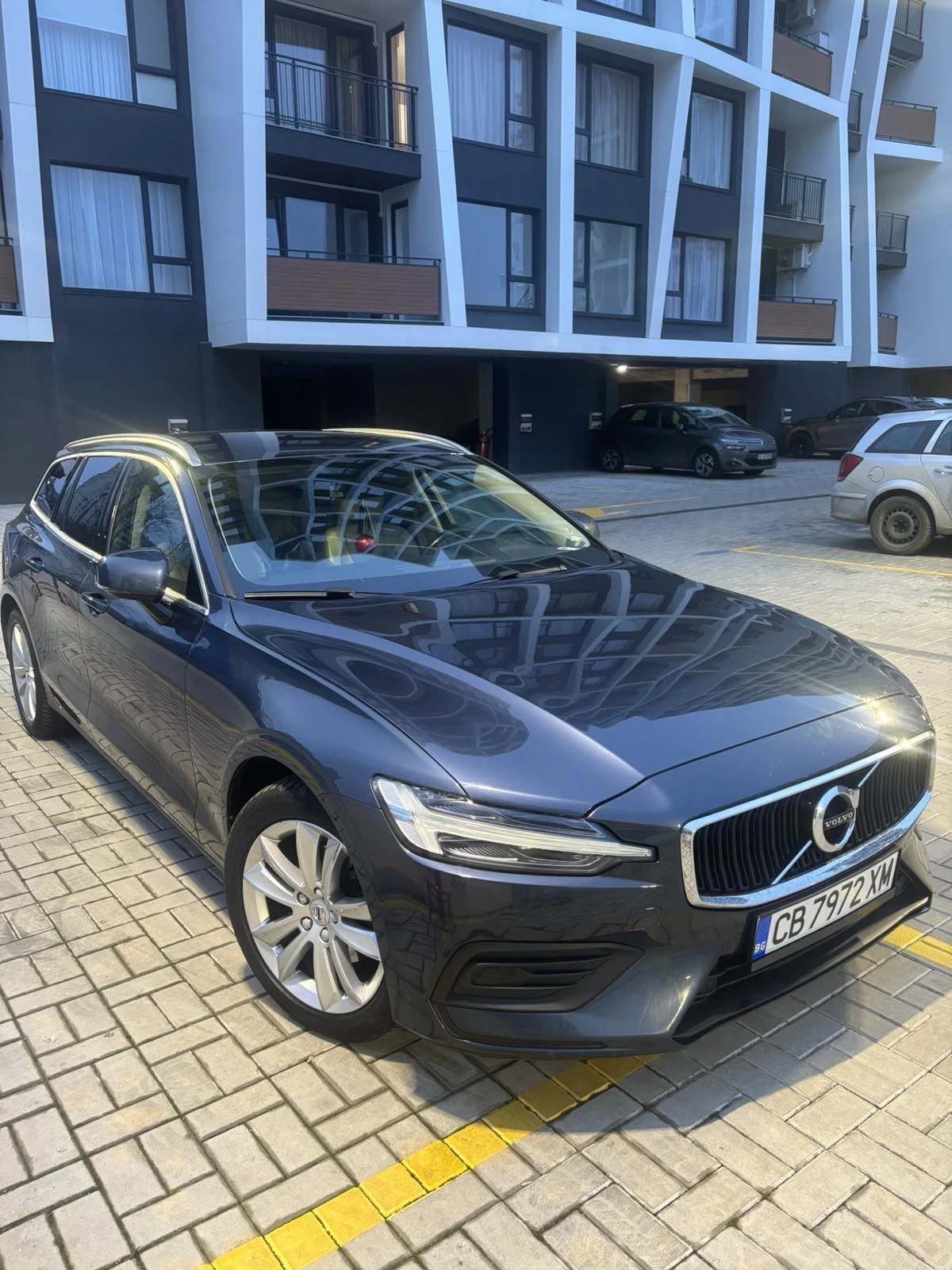 Volvo V60 Momentum - изображение 6