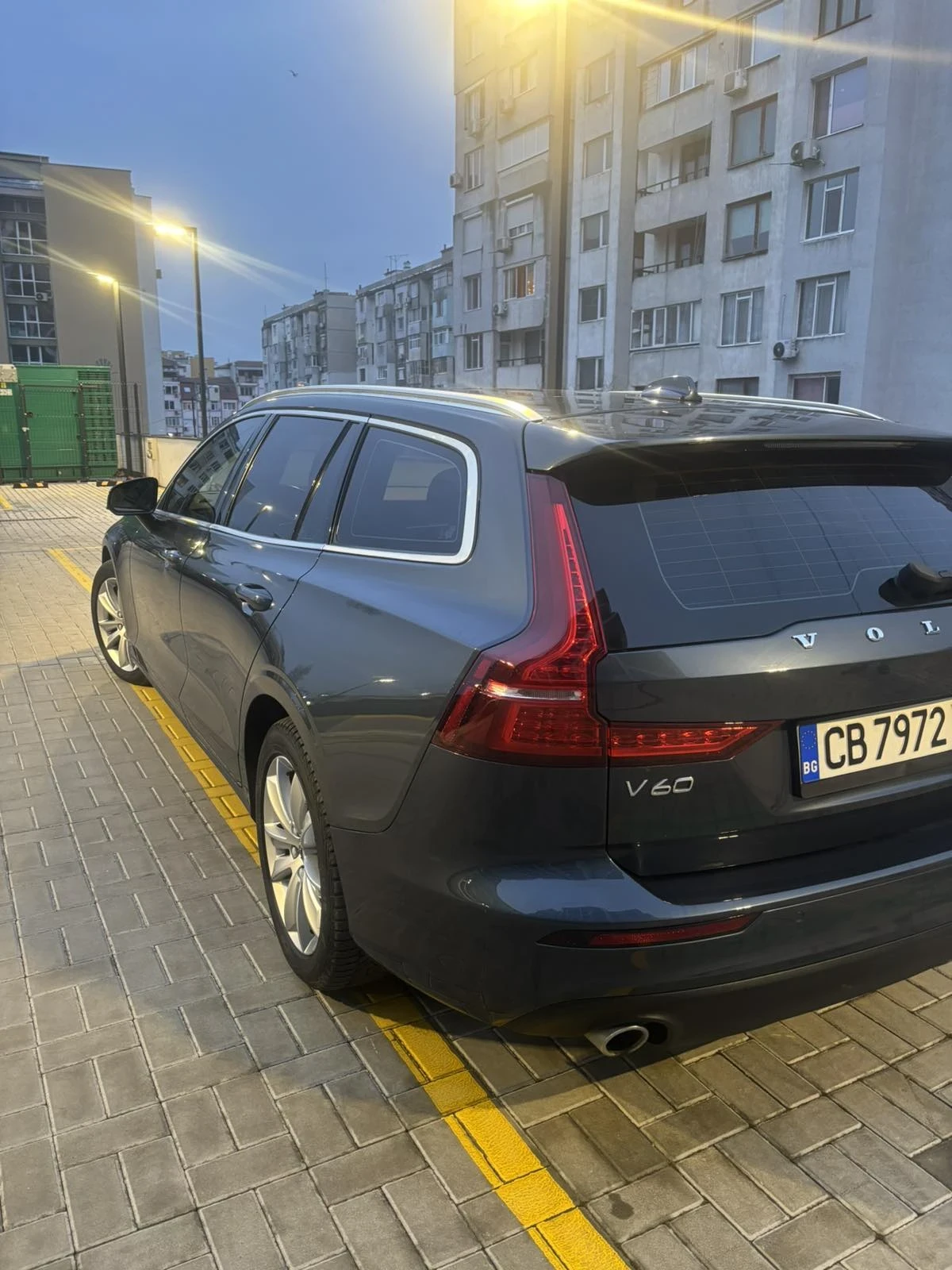 Volvo V60 Momentum - изображение 2