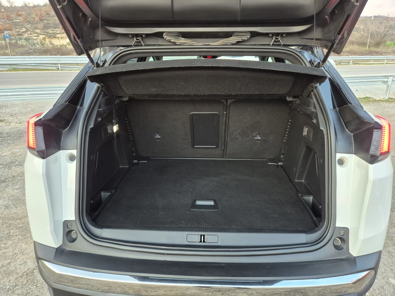 Peugeot 3008 GT LINE/NAVI/KAMERA, снимка 15 - Автомобили и джипове - 53731023