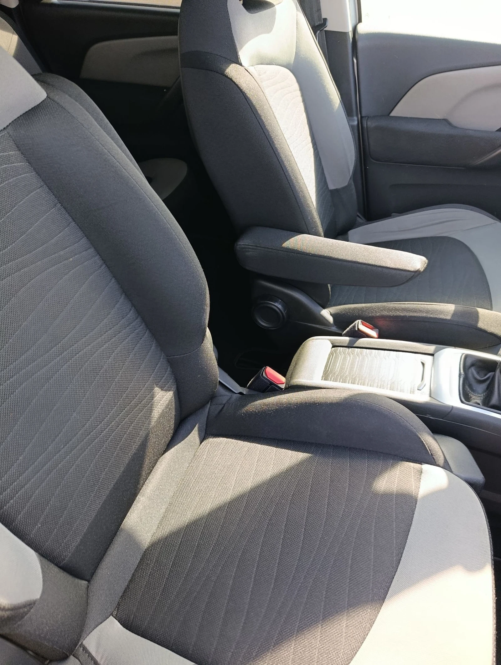 Citroen C4 Picasso 1.6hdi, снимка 9 - Автомобили и джипове - 53936814