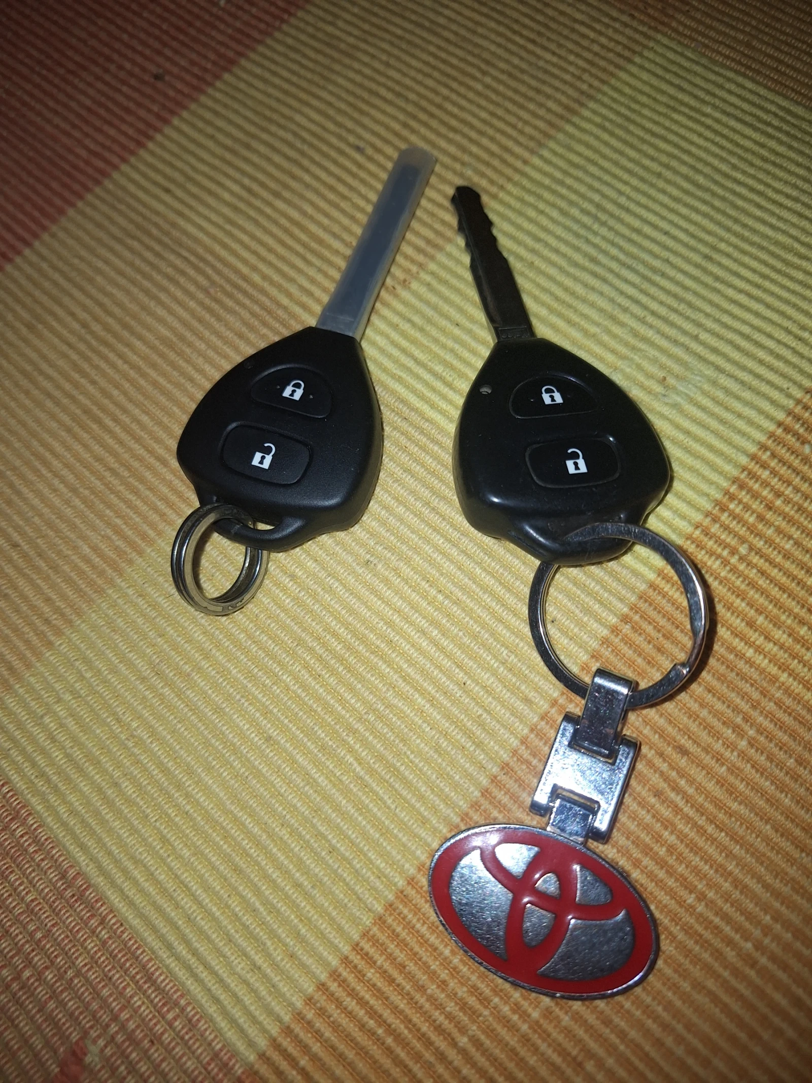 Toyota Corolla 1.4D4D, снимка 11 - Автомобили и джипове - 53995741