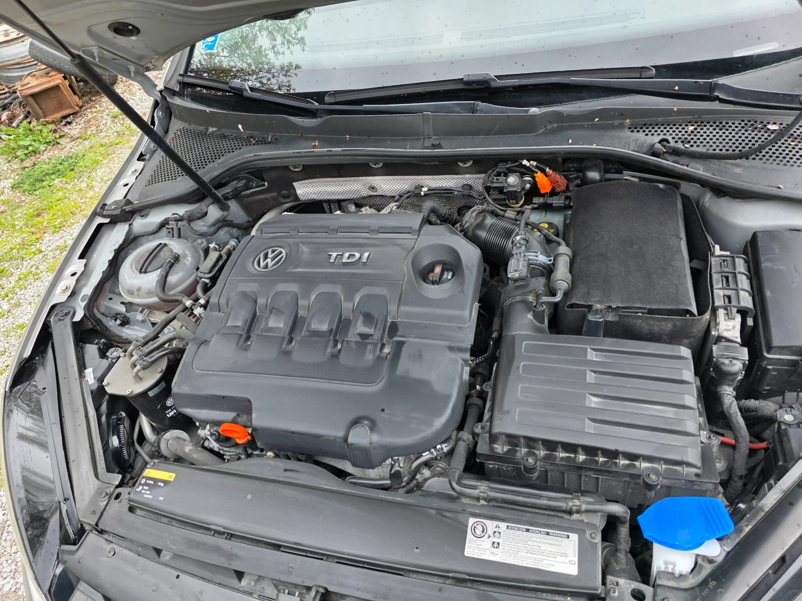 VW Golf 1.6tdi R Line, снимка 10 - Автомобили и джипове - 54323515