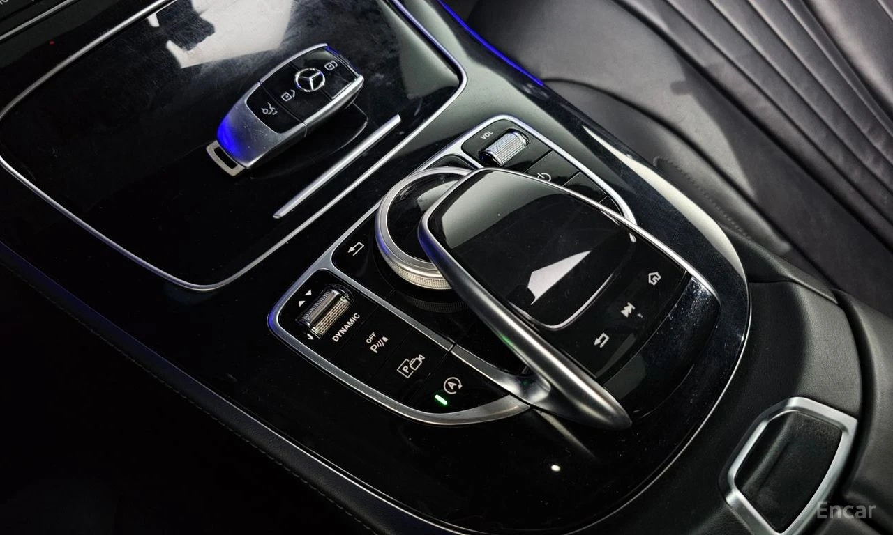 Mercedes-Benz CLS 300 AMG LINE* BURMESTER* HEAD-UP* CARBON* ОБДУХВАНЕ, снимка 14 - Автомобили и джипове - 54458926