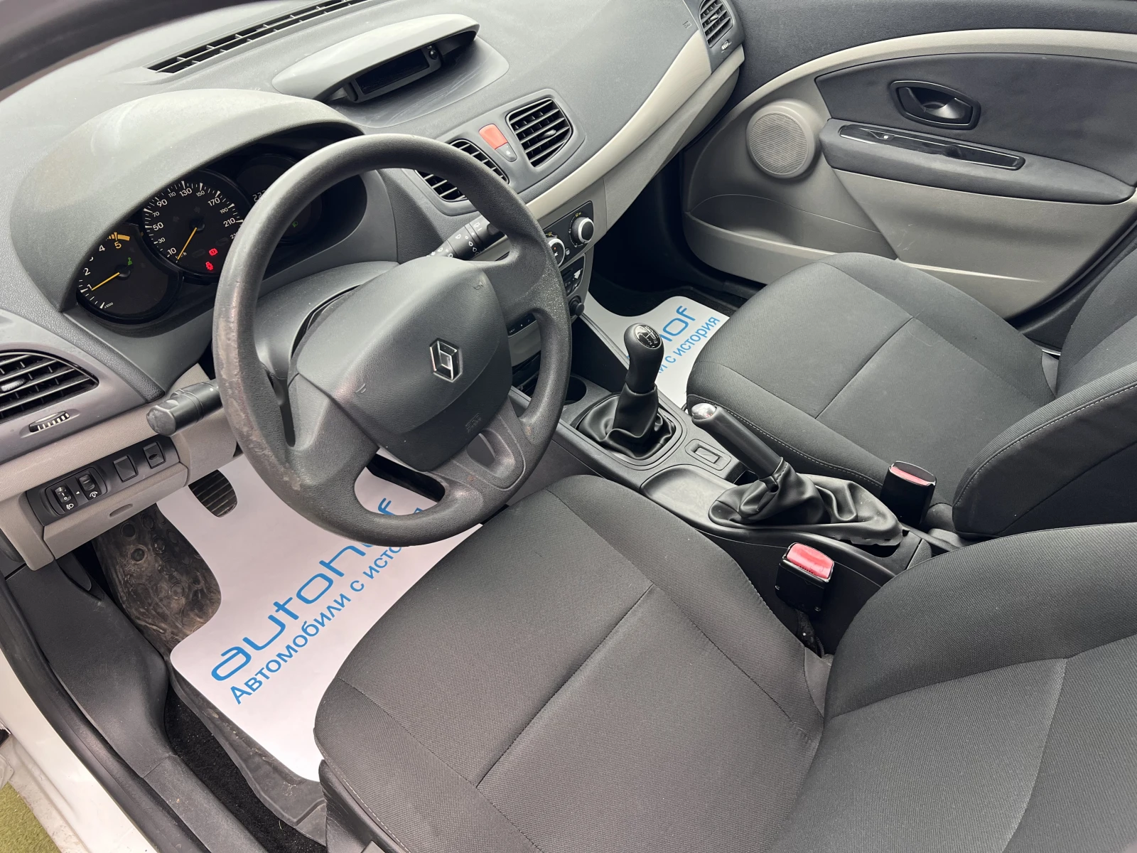 Renault Megane 1.5dci/90k.c./5MT/N1, снимка 7 - Автомобили и джипове - 54679542