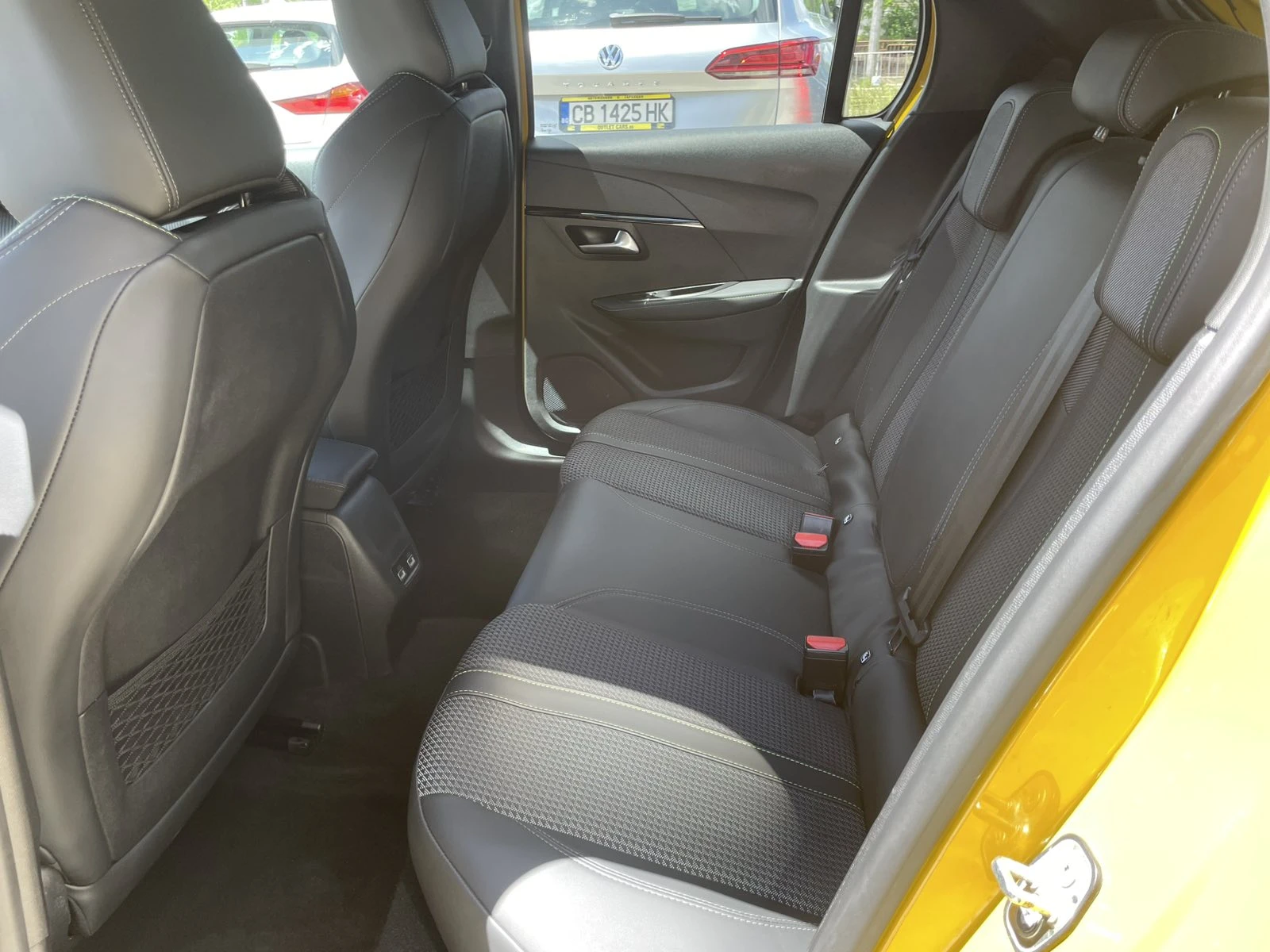 Peugeot 208 GT, снимка 16 - Автомобили и джипове - 54712033