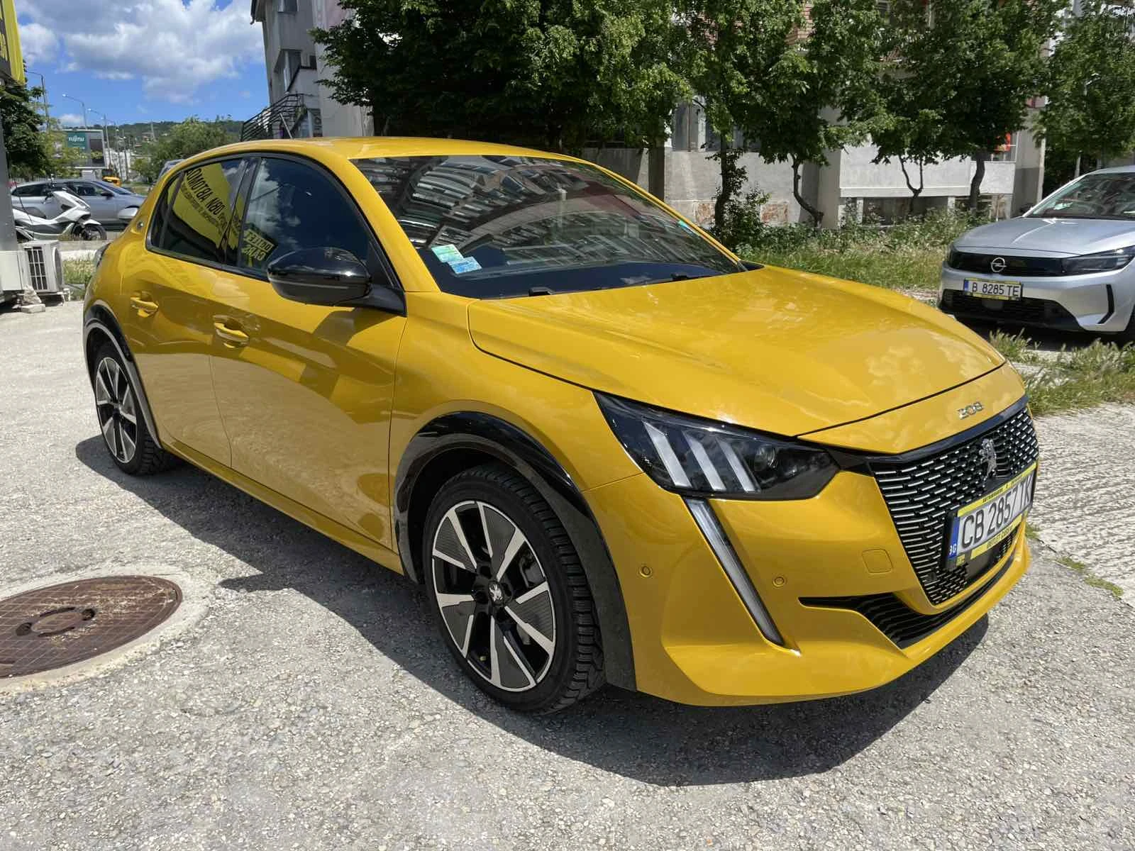 Peugeot 208 GT, снимка 2 - Автомобили и джипове - 54712033