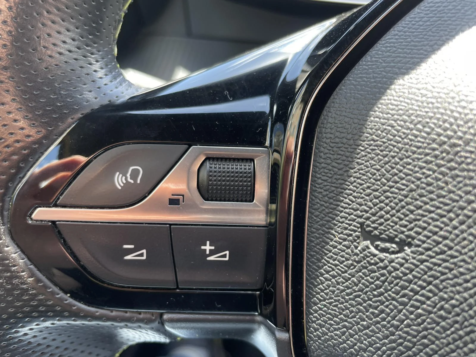 Peugeot 208 GT, снимка 13 - Автомобили и джипове - 54712033