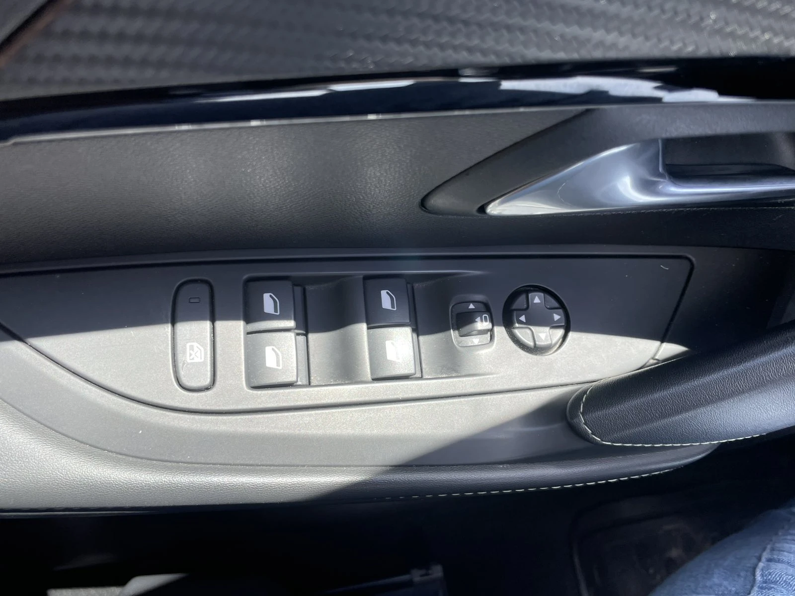 Peugeot 208 GT, снимка 15 - Автомобили и джипове - 54712033
