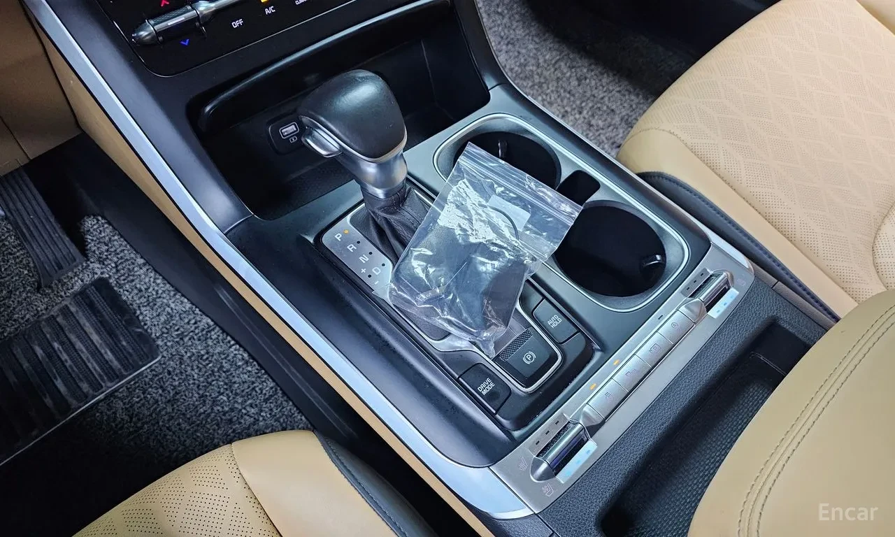 Kia Carnival PRESTIGE / 9 МЕСТА / ЛИЗИНГ, снимка 9 - Автомобили и джипове - 54805242