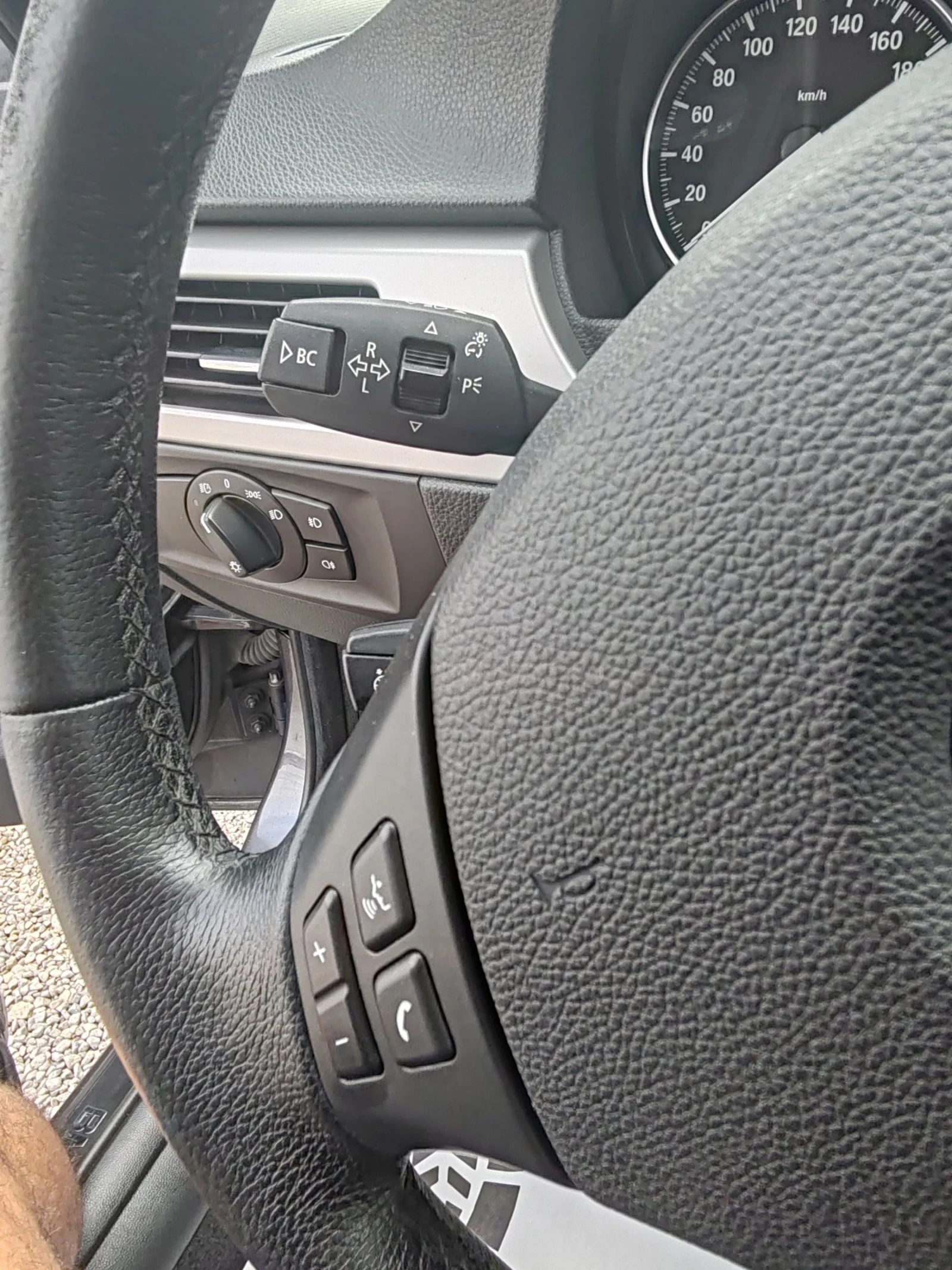 BMW 320 D 2.0d 177kc Navi Xenon, снимка 13 - Автомобили и джипове - 54884046