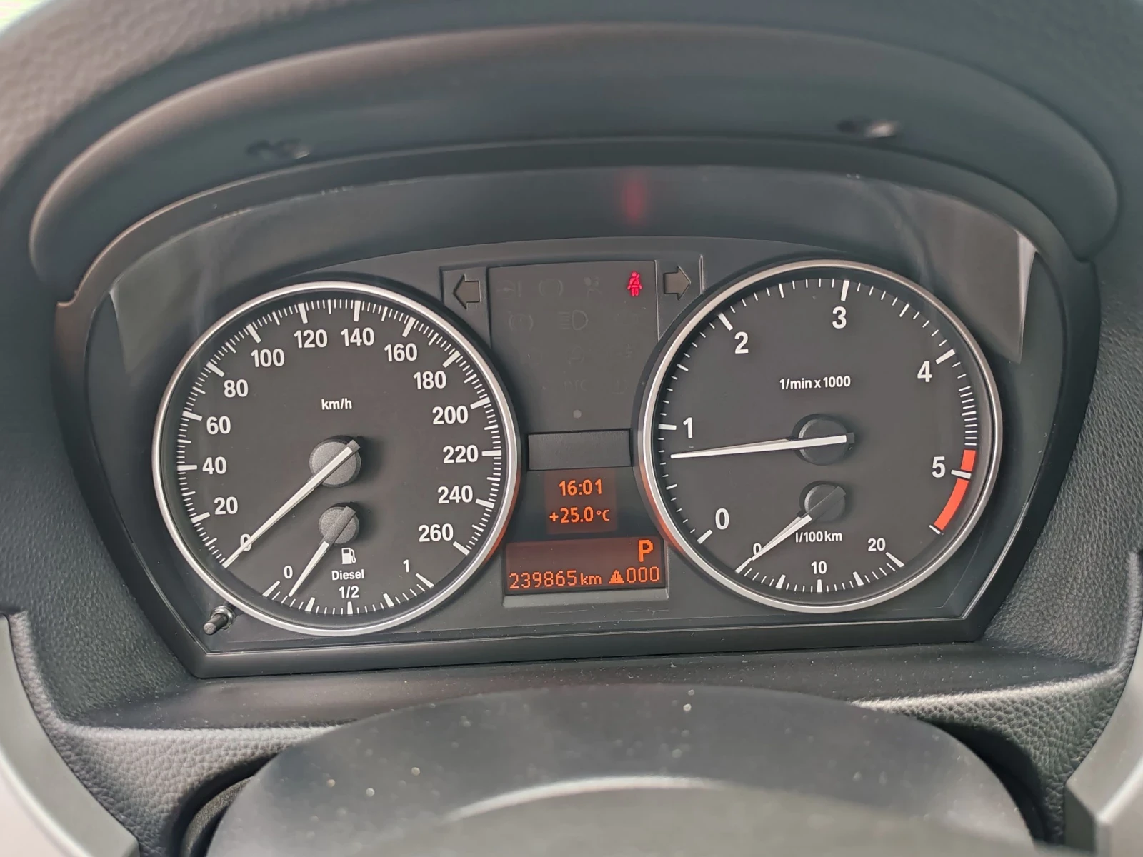 BMW 320 D 2.0d 177kc Navi Xenon, снимка 14 - Автомобили и джипове - 54884046