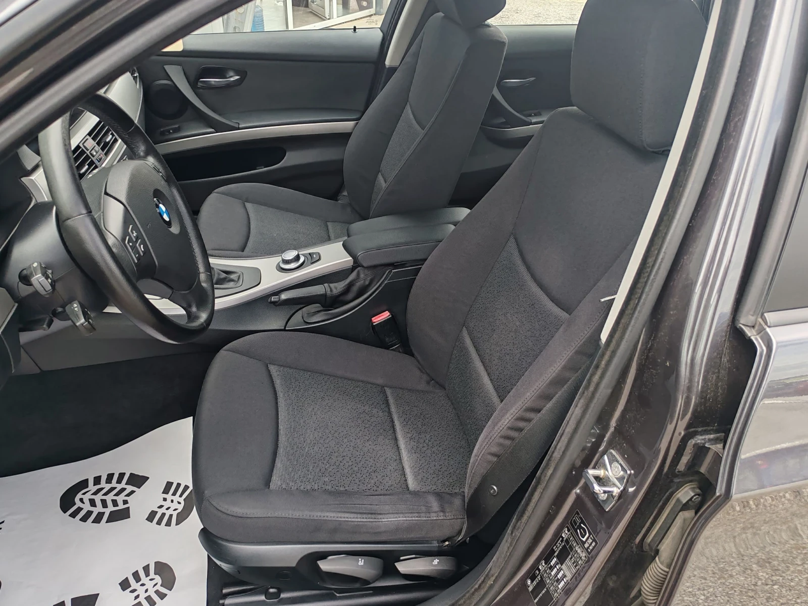 BMW 320 D 2.0d 177kc Navi Xenon, снимка 7 - Автомобили и джипове - 54884046