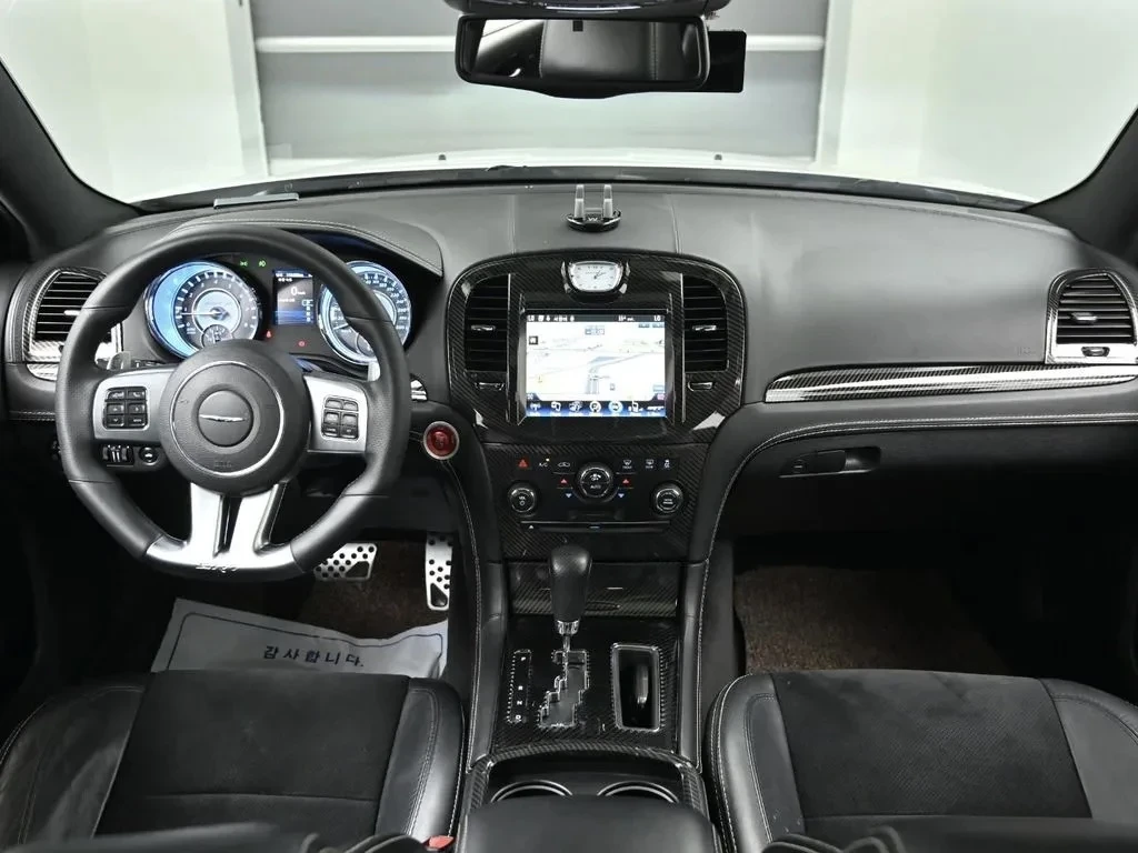 Chrysler 300c 6.4 SRT8 панорама, снимка 8 - Автомобили и джипове - 54969202