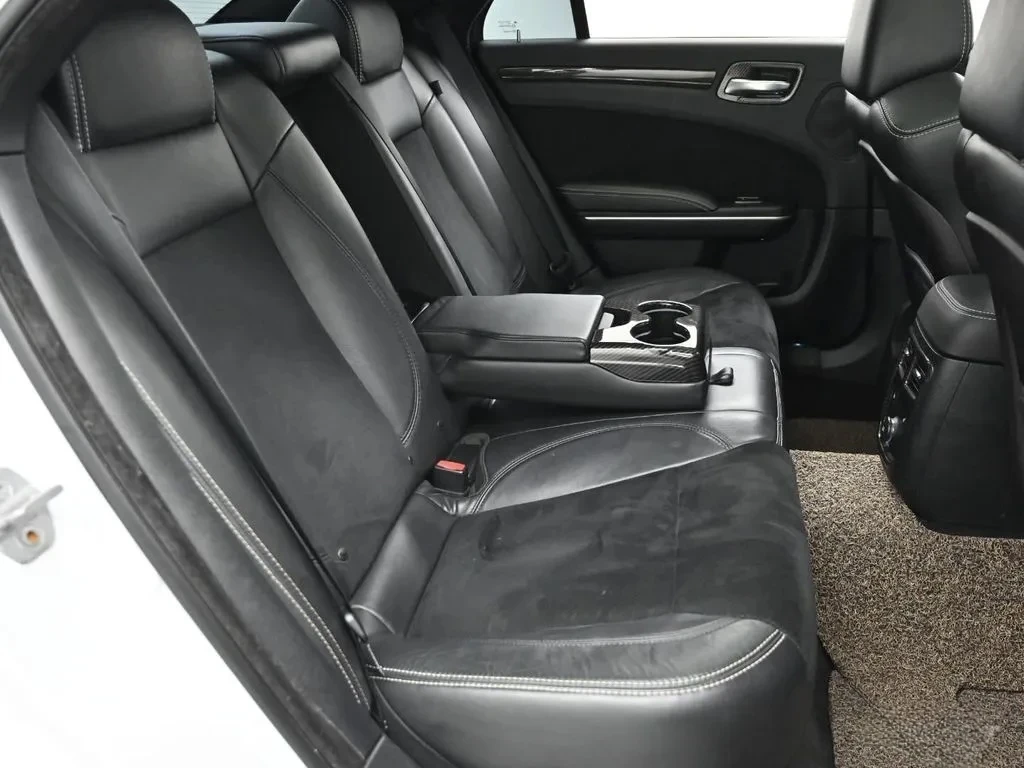 Chrysler 300c 6.4 SRT8 панорама, снимка 9 - Автомобили и джипове - 54969202