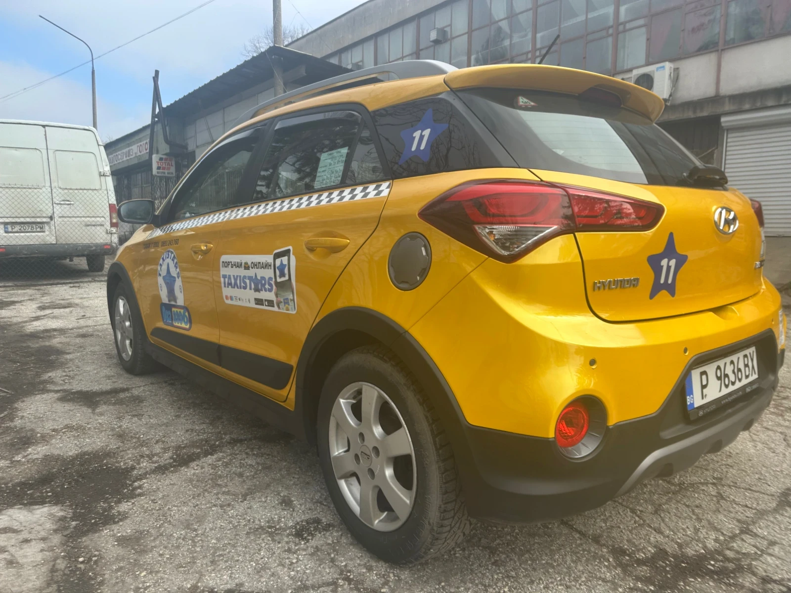 Hyundai I20 Activ , снимка 8 - Автомобили и джипове - 55155518