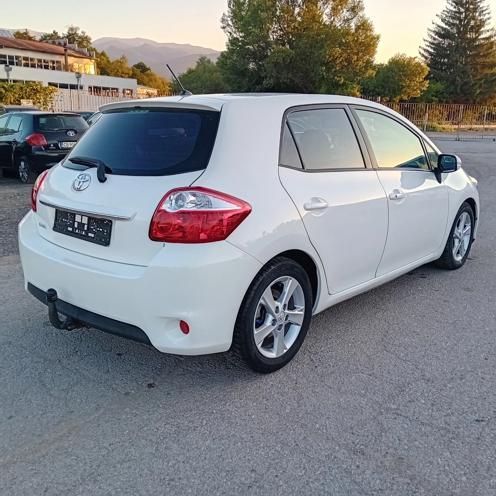 Toyota Auris 2.0d4d 126k face , снимка 5 - Автомобили и джипове - 55467472