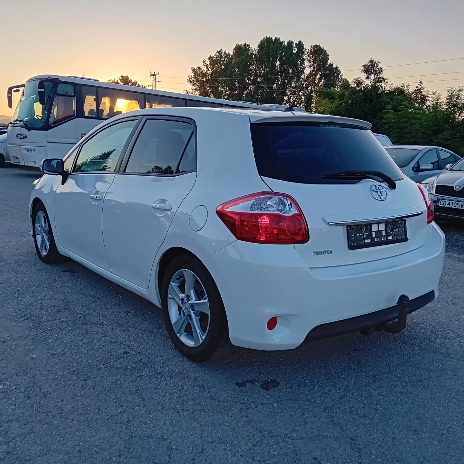 Toyota Auris 2.0d4d 126k face , снимка 4 - Автомобили и джипове - 55467472