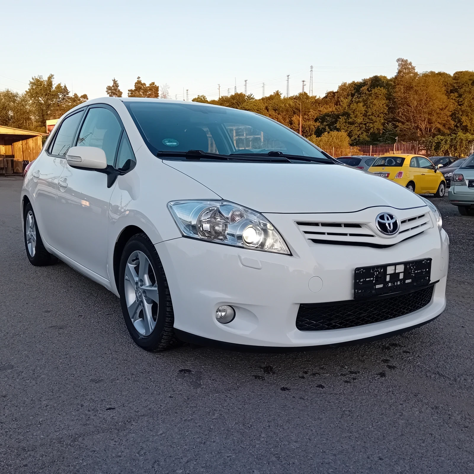 Toyota Auris 2.0d4d 126k face , снимка 2 - Автомобили и джипове - 55467472