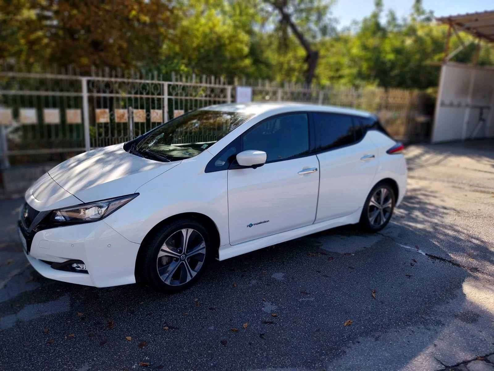 Nissan Leaf , снимка 7 - Автомобили и джипове - 56368408