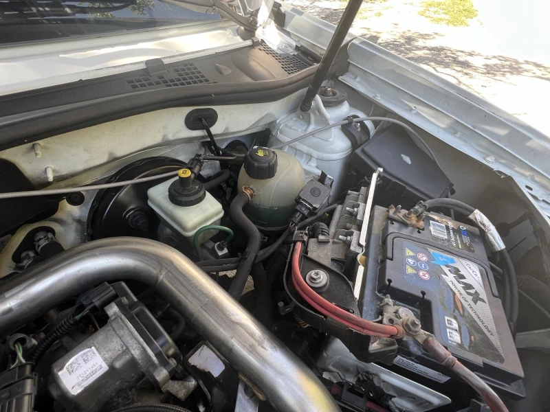 Dacia Duster, снимка 10 - Автомобили и джипове - 52409288
