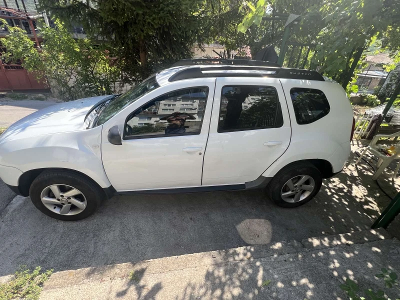 Dacia Duster, снимка 3 - Автомобили и джипове - 52409288