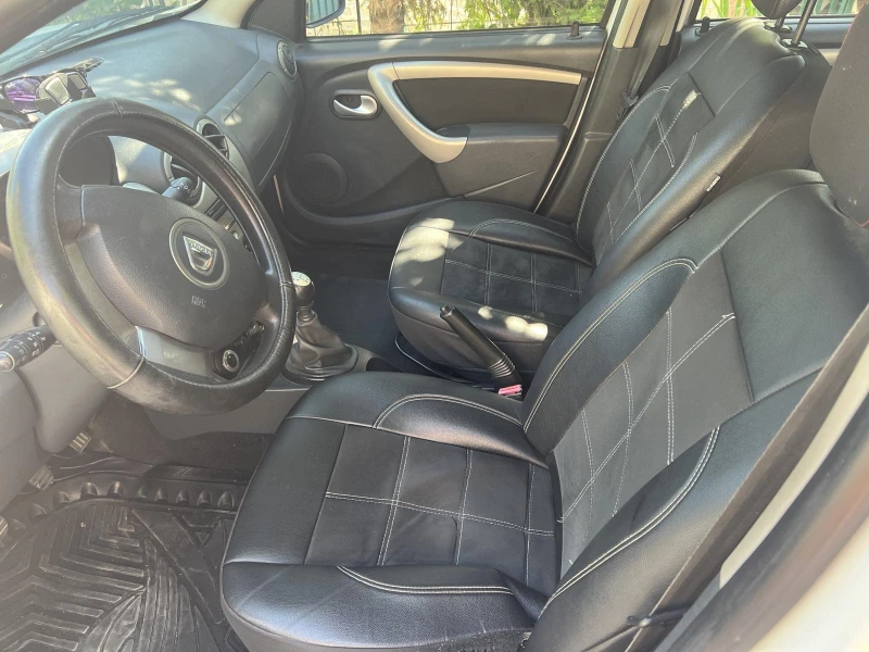 Dacia Duster, снимка 11 - Автомобили и джипове - 52409288