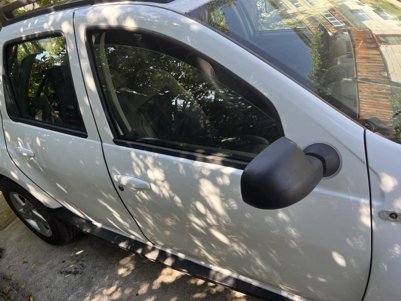 Dacia Duster, снимка 4 - Автомобили и джипове - 52409288