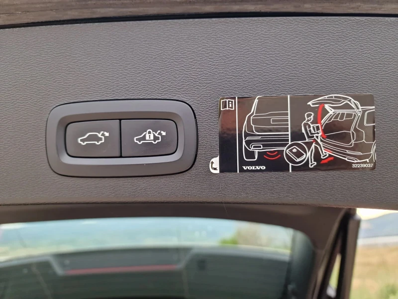 Volvo XC40 R-Design Recharge Twin-Engine 408PS (78kWh), снимка 16 - Автомобили и джипове - 51597091
