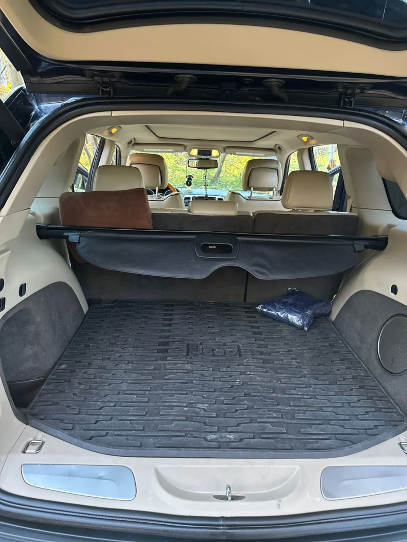 Jeep Grand cherokee Overland 5.7 Hemi, снимка 14 - Автомобили и джипове - 52620652