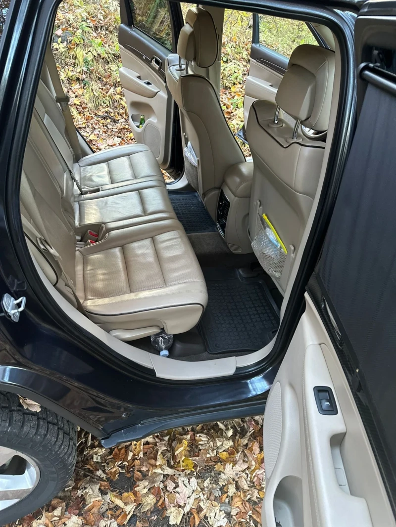 Jeep Grand cherokee Overland 5.7 Hemi, снимка 13 - Автомобили и джипове - 52620652