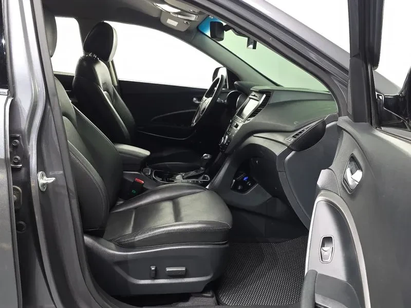 Hyundai Santa fe 2.0 CRDi 4WD - САМО 30% АВАНС, снимка 11 - Автомобили и джипове - 56021764