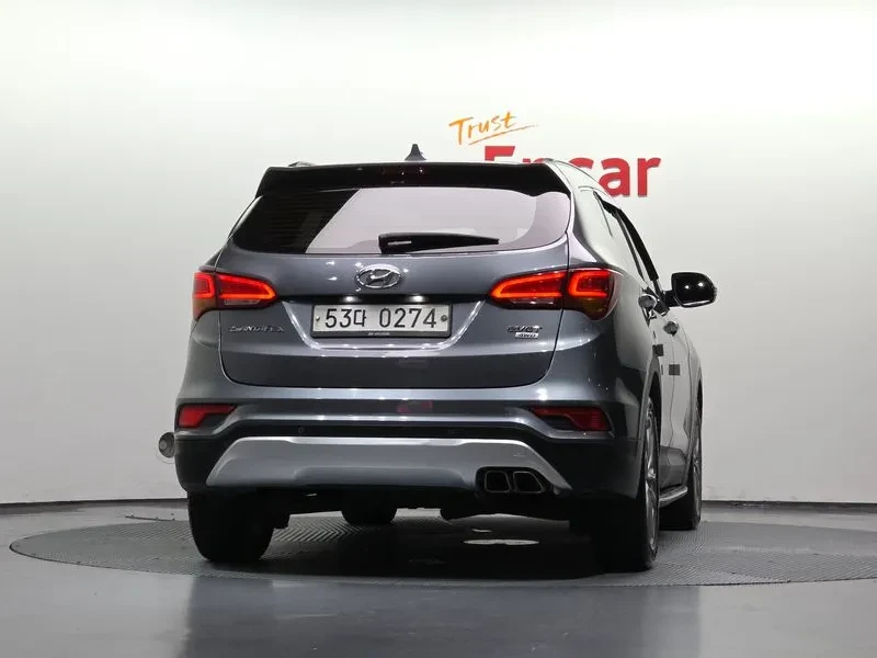Hyundai Santa fe 2.0 CRDi 4WD - САМО 30% АВАНС, снимка 4 - Автомобили и джипове - 56021764