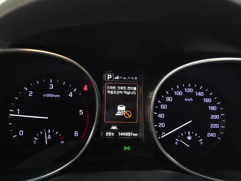 Hyundai Santa fe 2.0 CRDi 4WD - САМО 30% АВАНС, снимка 8 - Автомобили и джипове - 56021764