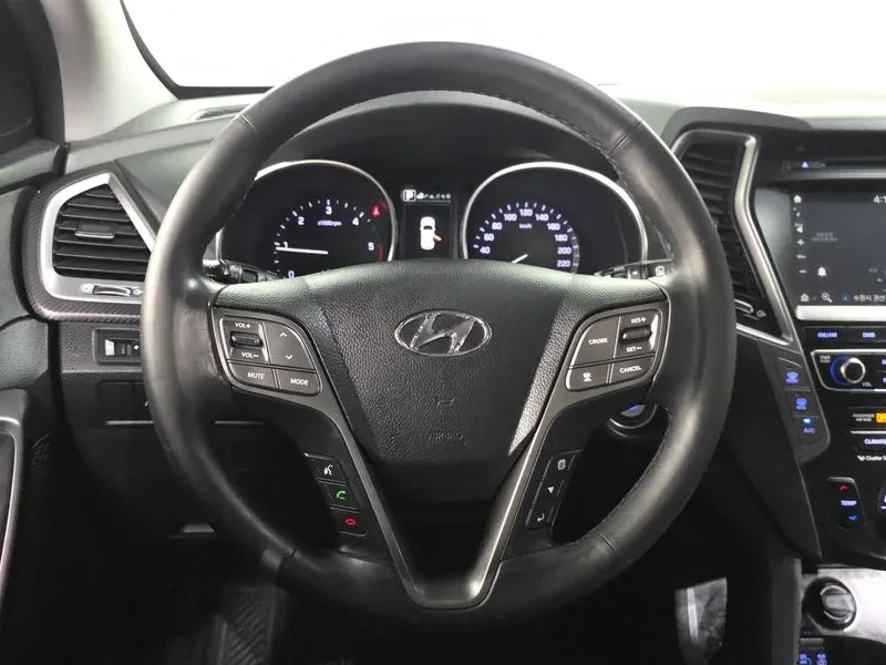 Hyundai Santa fe 2.0 CRDi 4WD - САМО 30% АВАНС, снимка 13 - Автомобили и джипове - 56021764