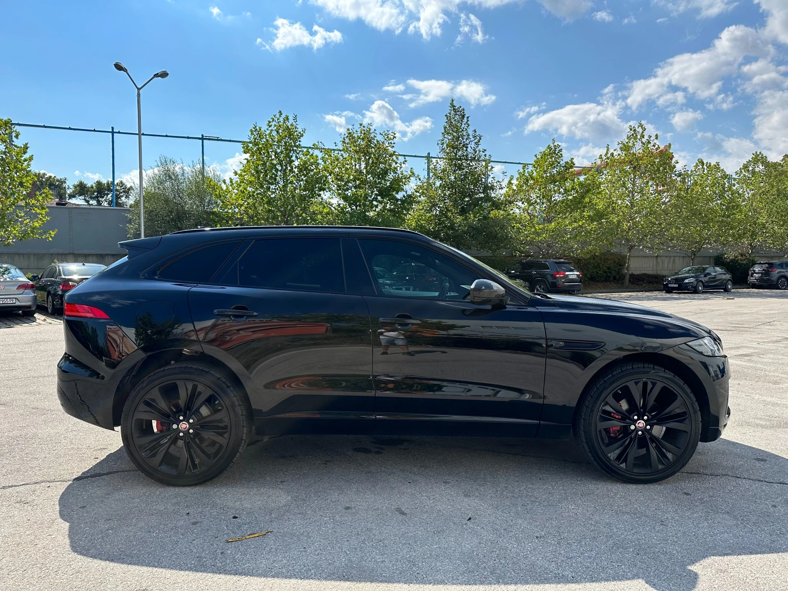 Jaguar F-PACE 3.0i 381к.с. R Sport - изображение 5