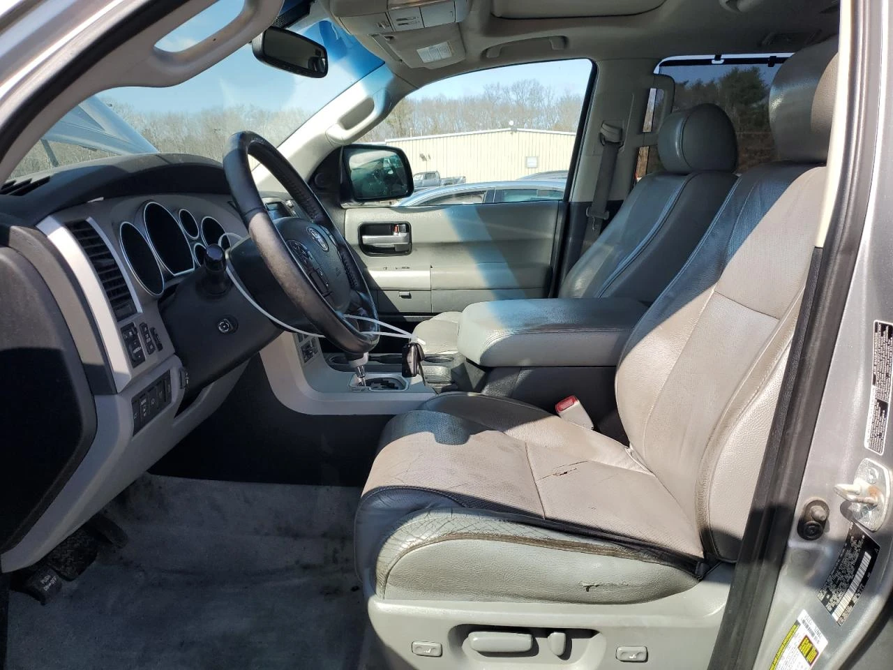 Toyota Sequoia PLATINUM* AWD* JBL* 6+ 1 - изображение 7