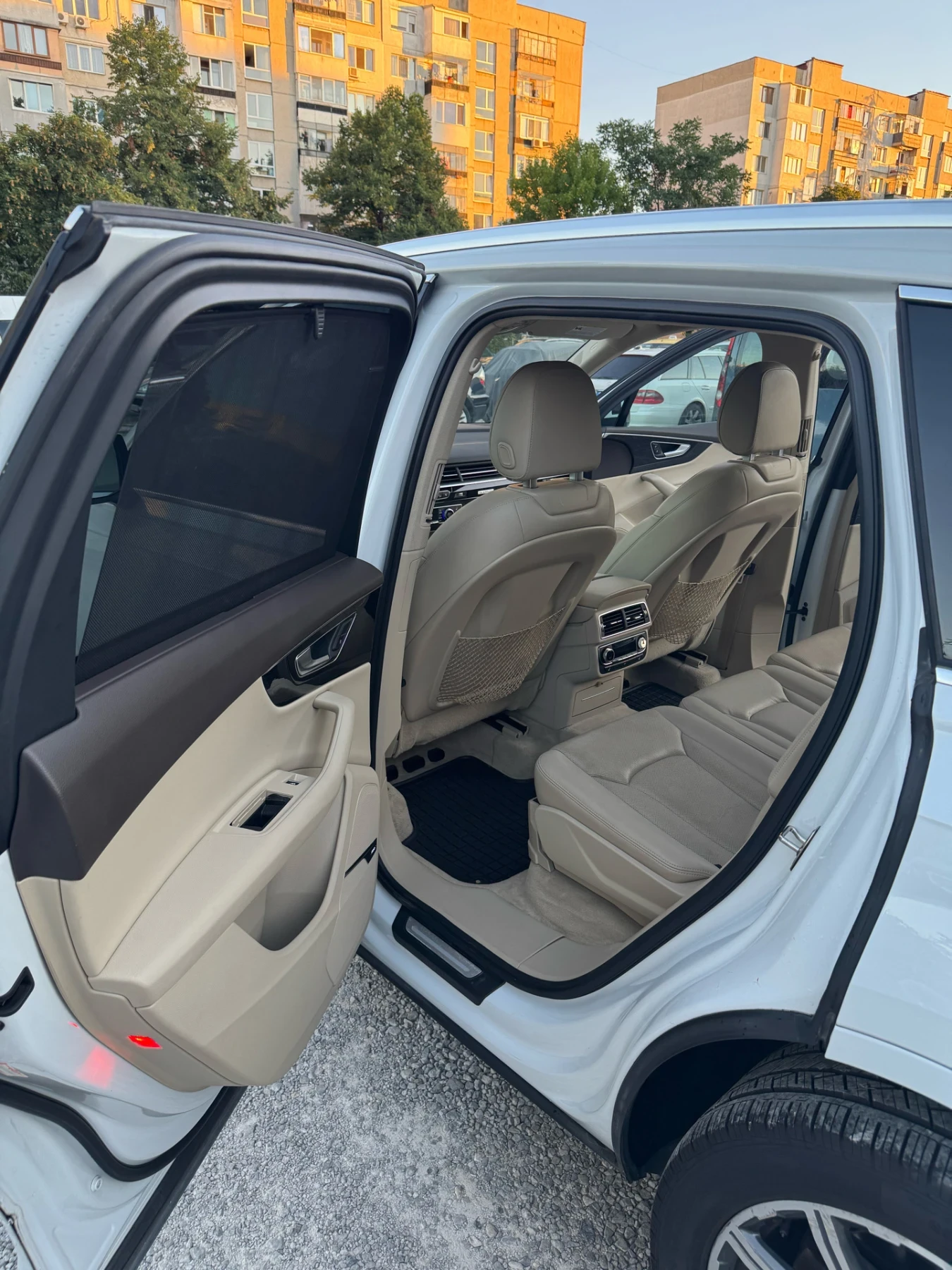 Audi Q7 Premium Plus 3.0TFSI - изображение 9