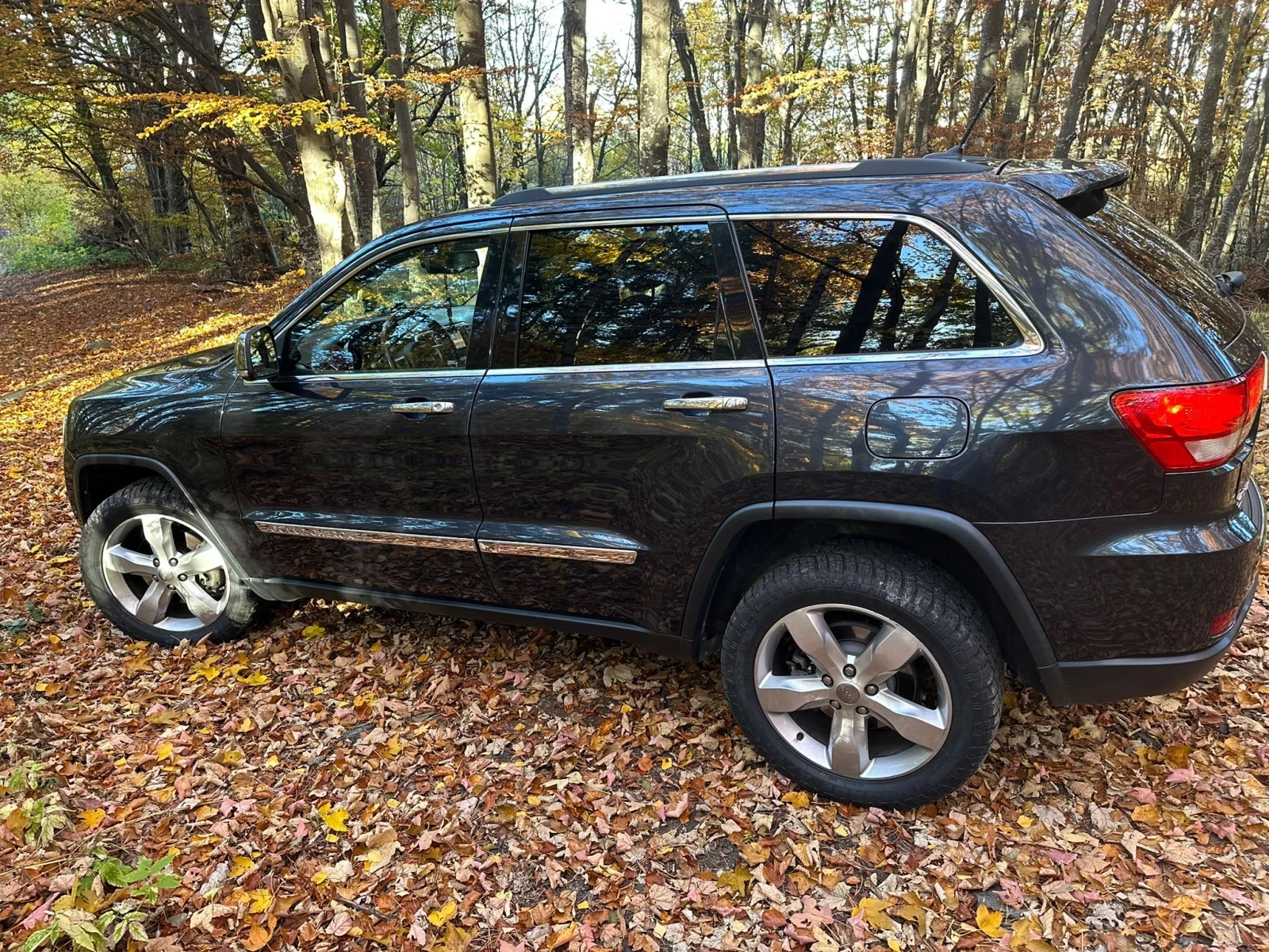 Jeep Grand cherokee Overland 5.7 Hemi - изображение 6