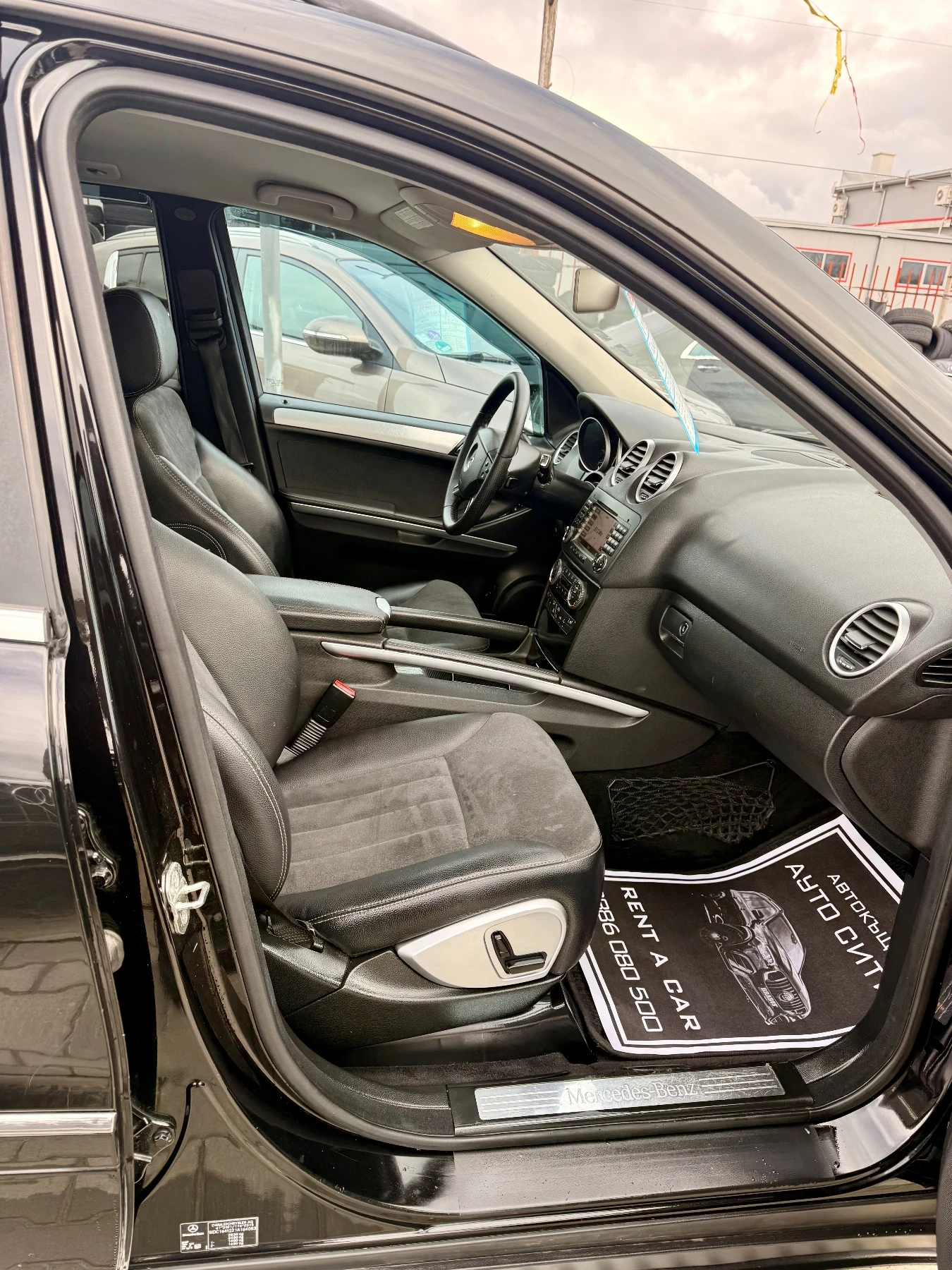 Mercedes-Benz ML 320 Топ* Обслужен* Всичко платено* Реален* Бартер*  - изображение 7