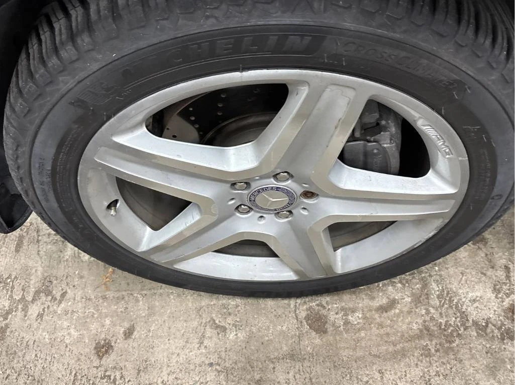 Mercedes-Benz ML 350 BlueTec| AMG| Камера| Черен Салон| Сервизна Истори - изображение 8