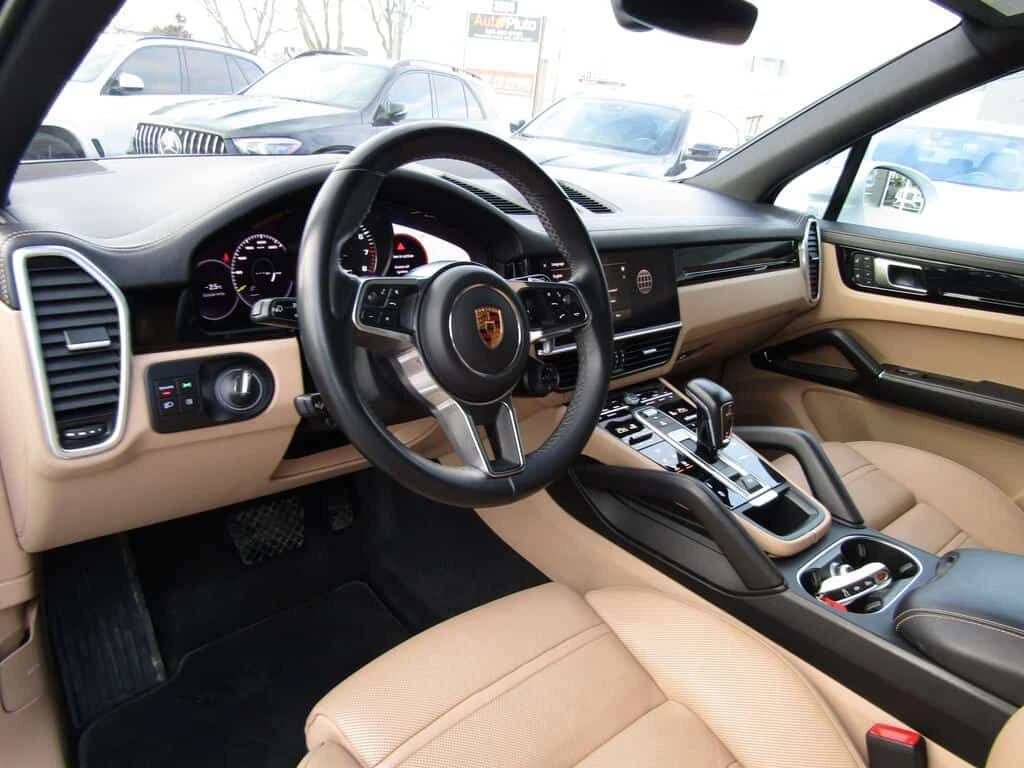 Porsche Cayenne * E Hybrid / SPORT DESIGN PKG/ 21/ EXTENDED LEATHE, снимка 11 - Автомобили и джипове - 53781172